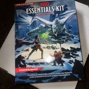 LIKE NEW! D&D Essentials Kit - 5th Edition (5e) - Complete Starter Set